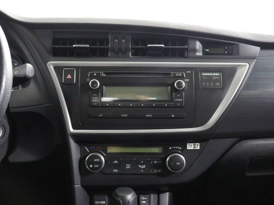 Toyota Auris 1.6 CVT, 2013, 121 000 км фото 7