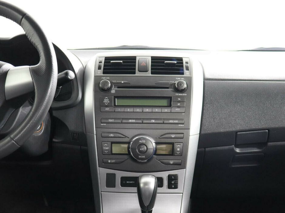Toyota Corolla 1.6 АКПП, 2010, 167 000 км фото 8