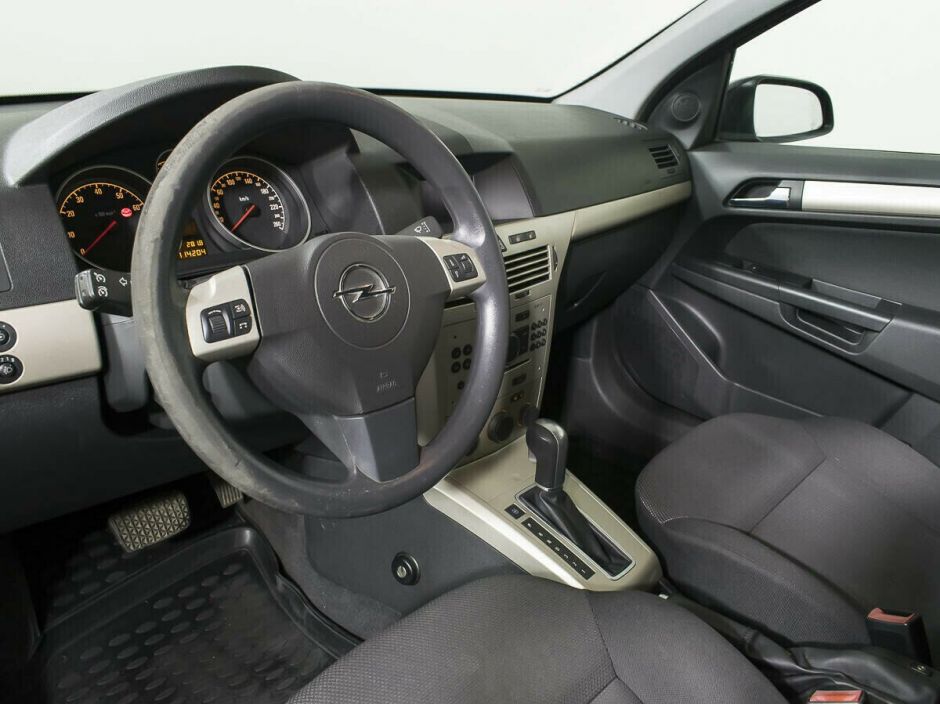 Opel Astra 1.8 АКПП, 2013, 126 000 км фото 9