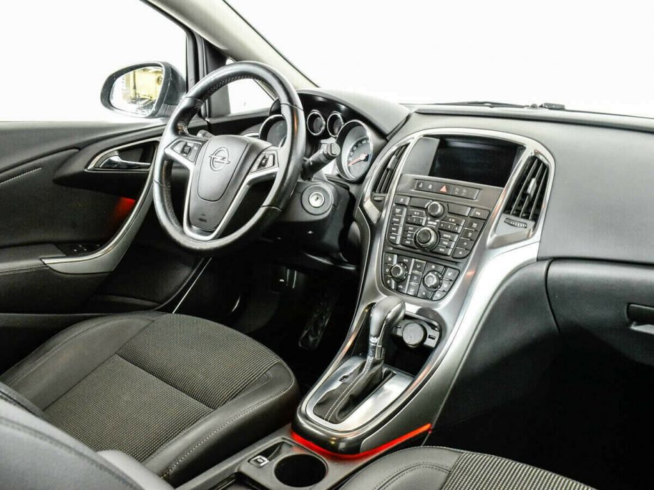 Opel Astra 1.4 АКПП, 2011, 144 000 км фото 6