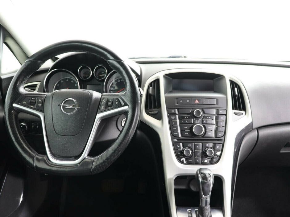 Opel Astra 1.4 АКПП, 2012, 133 000 км фото 8