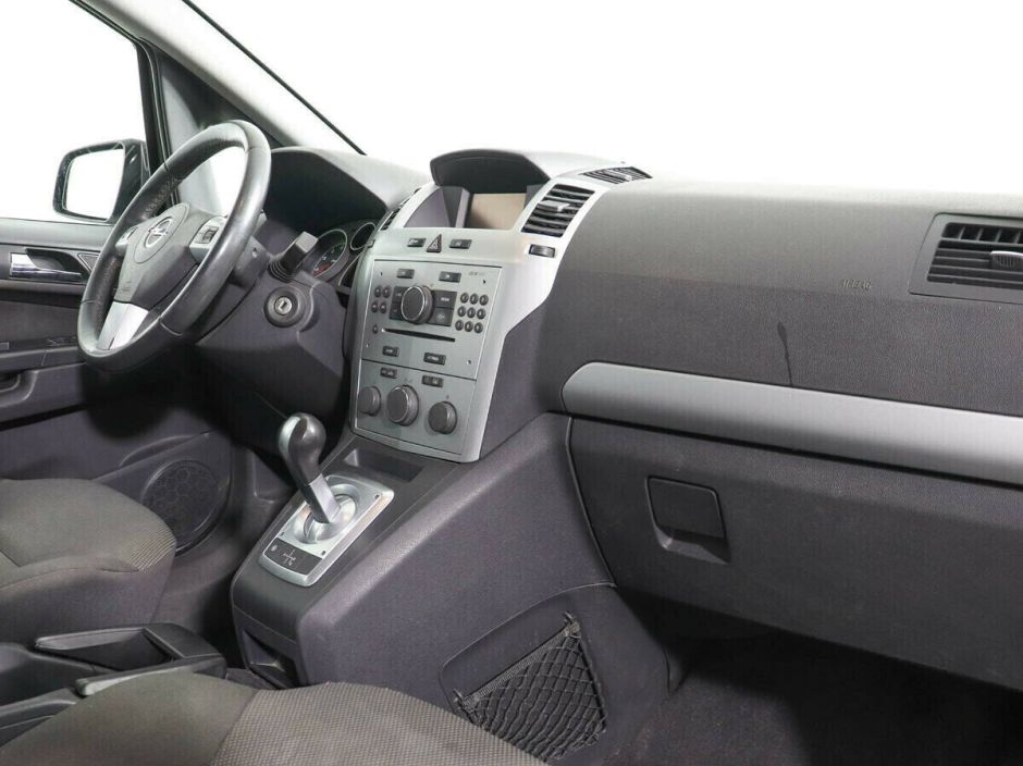 Opel Zafira 1.8 РКПП, 2011, 150 000 км фото 7