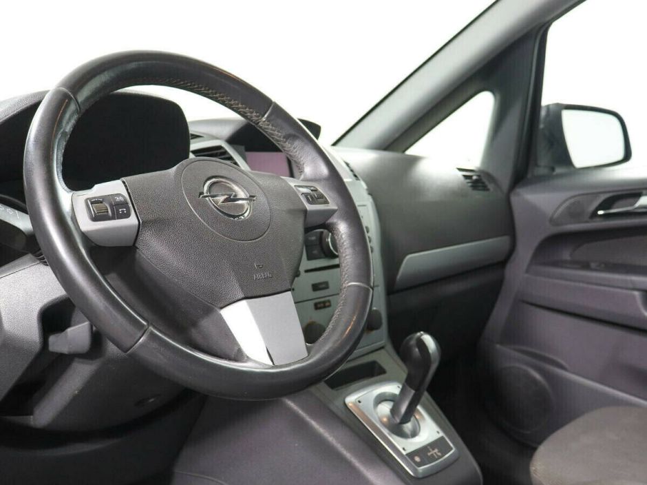 Opel Zafira 1.8 РКПП, 2011, 150 000 км фото 8