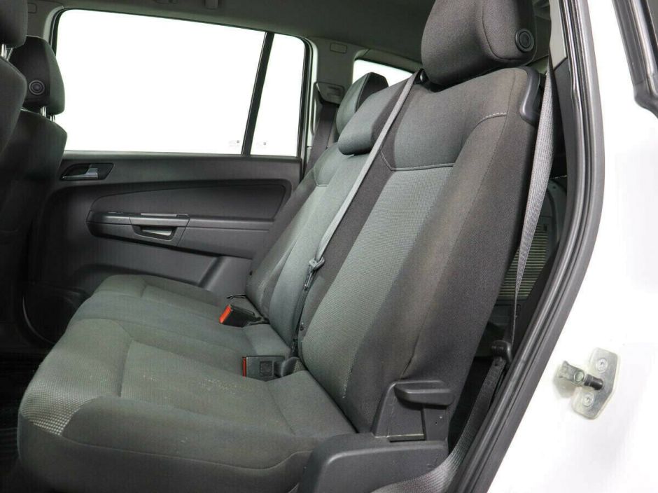 Opel Zafira 1.8 РКПП, 2011, 150 000 км фото 9