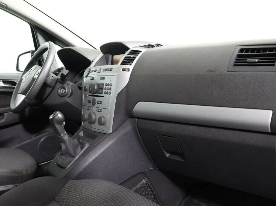 Opel Zafira 1.8 МКПП, 2013, 126 000 км фото 9
