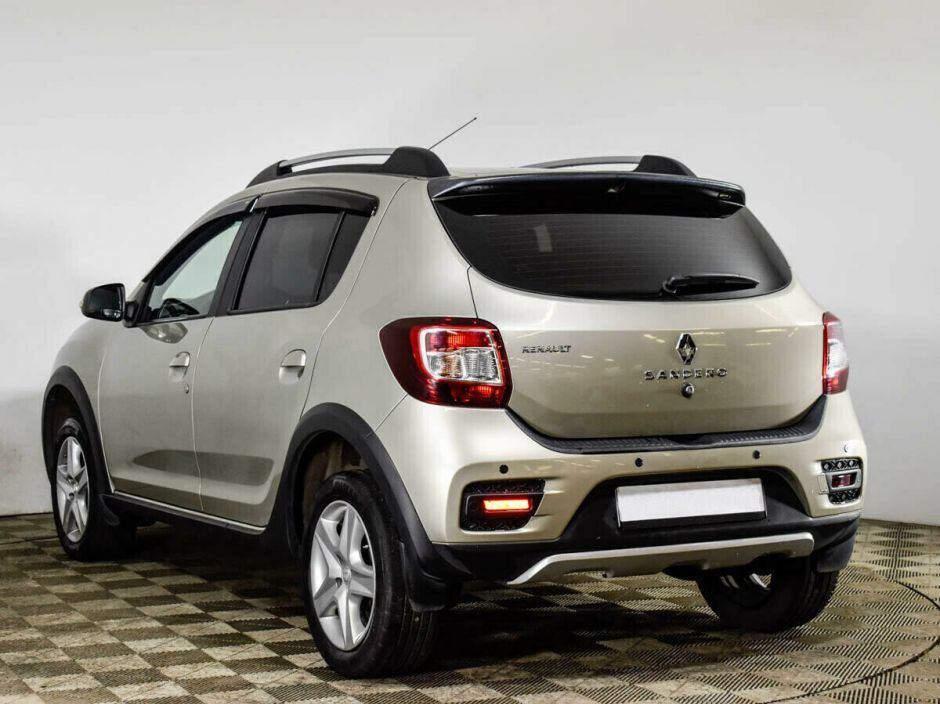 Renault Sandero 1.6 МКПП, 2016, 90 000 км фото 4