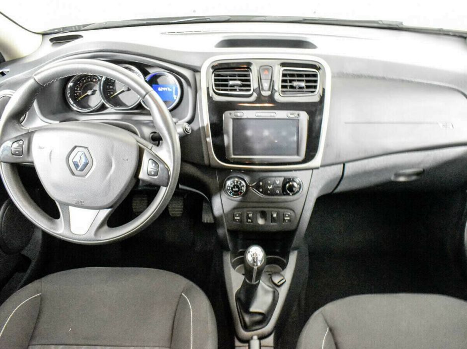 Renault Sandero 1.6 МКПП, 2016, 90 000 км фото 5