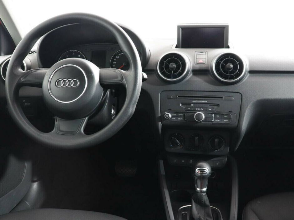 Audi A1 1.4 РКПП, 2013, 123 000 км фото 6