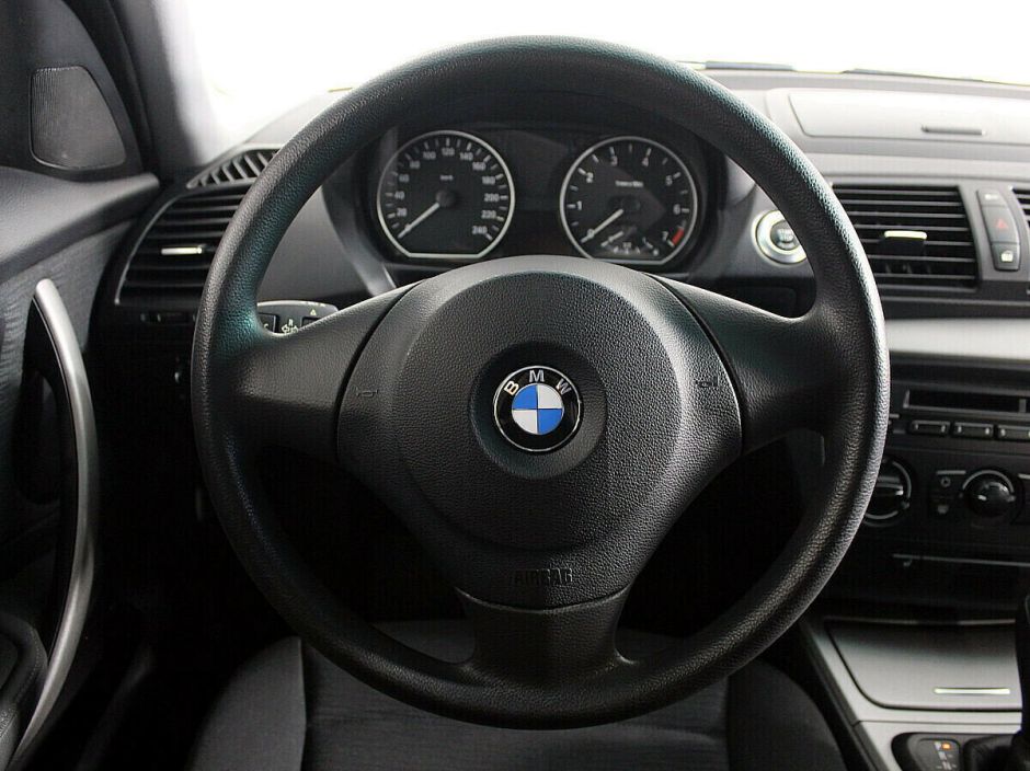 BMW 1 серии 1.6 АКПП, 2010, 160 000 км фото 4