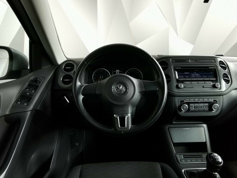 Volkswagen Tiguan 1.4 МКПП, 2012, 136 000 км фото 8