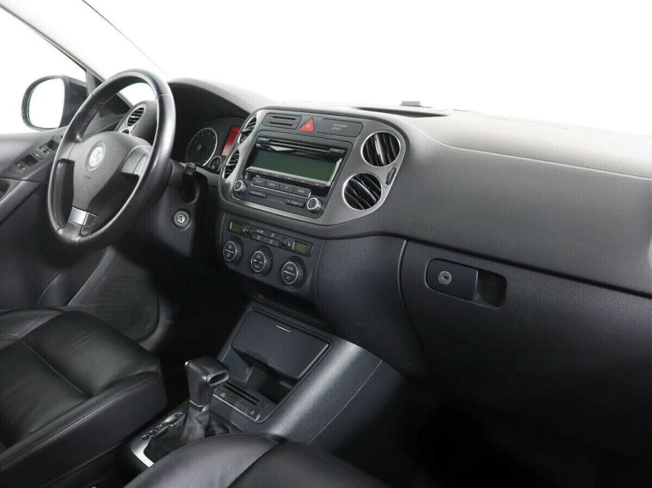 Volkswagen Tiguan 2.0 АКПП, 2009, 176 000 км фото 5