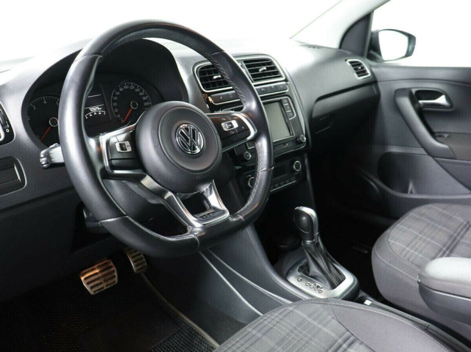 Volkswagen Polo 1.4 РКПП, 2017, 84 000 км фото 9