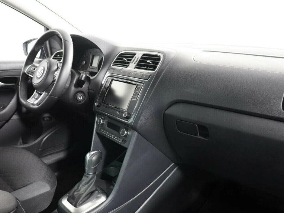 Volkswagen Polo 1.6 АКПП, 2016, 93 000 км фото 5