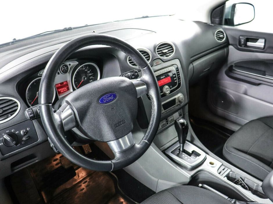 Ford Focus 1.6 АКПП, 2010, 165 000 км фото 5
