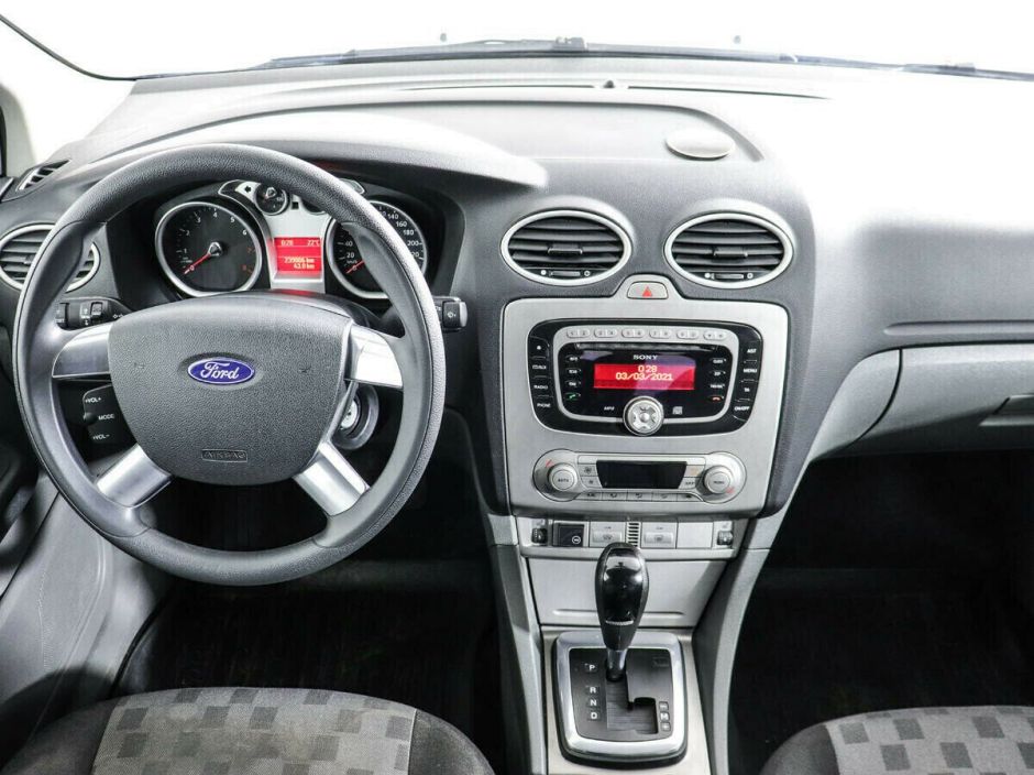Ford Focus 2.0 АКПП, 2010, 155 000 км фото 8