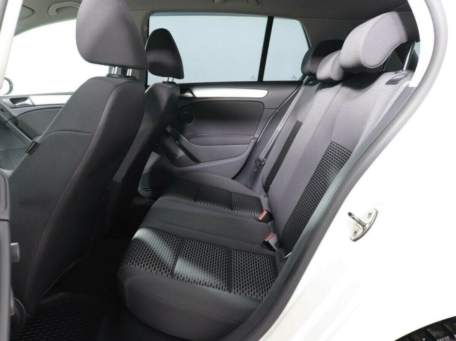 Volkswagen Golf 1.2 РКПП, 2011, 150 000 км фото 3