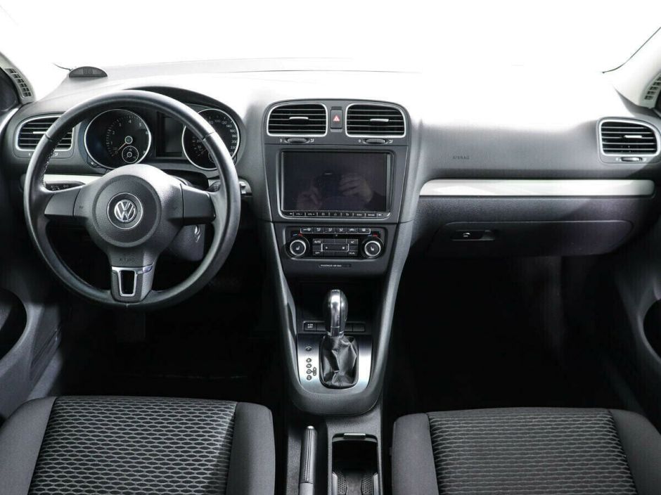 Volkswagen Golf 1.2 РКПП, 2011, 150 000 км фото 6