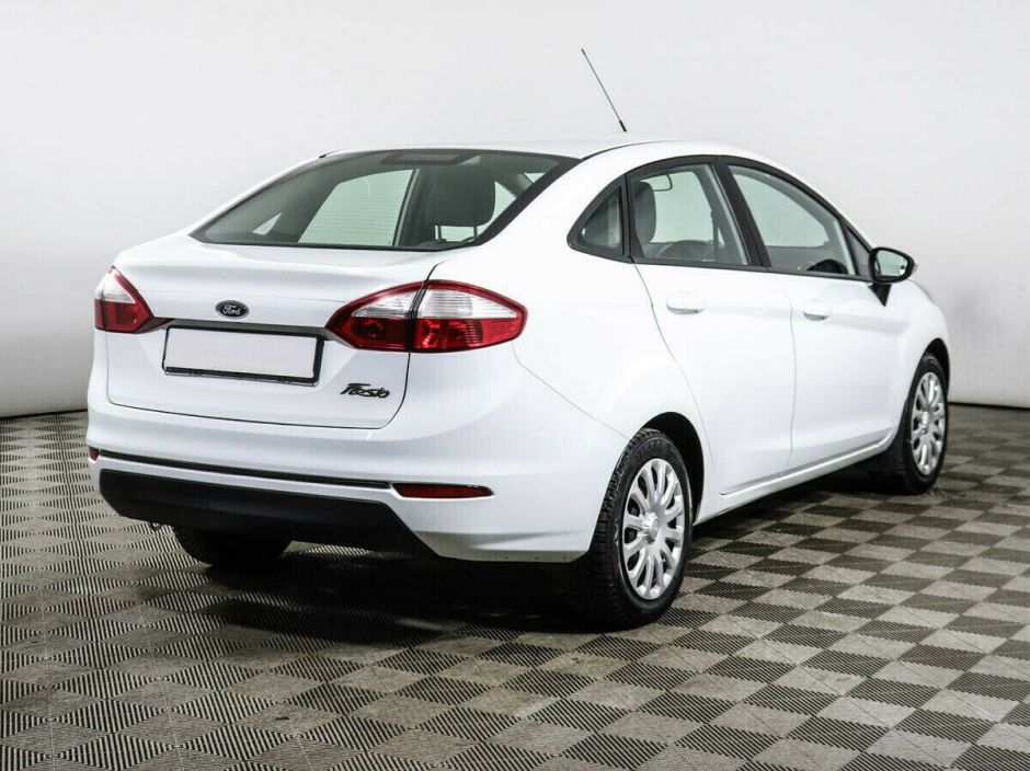Ford Fiesta 1.6 РКПП, 2016, 89 000 км фото 3