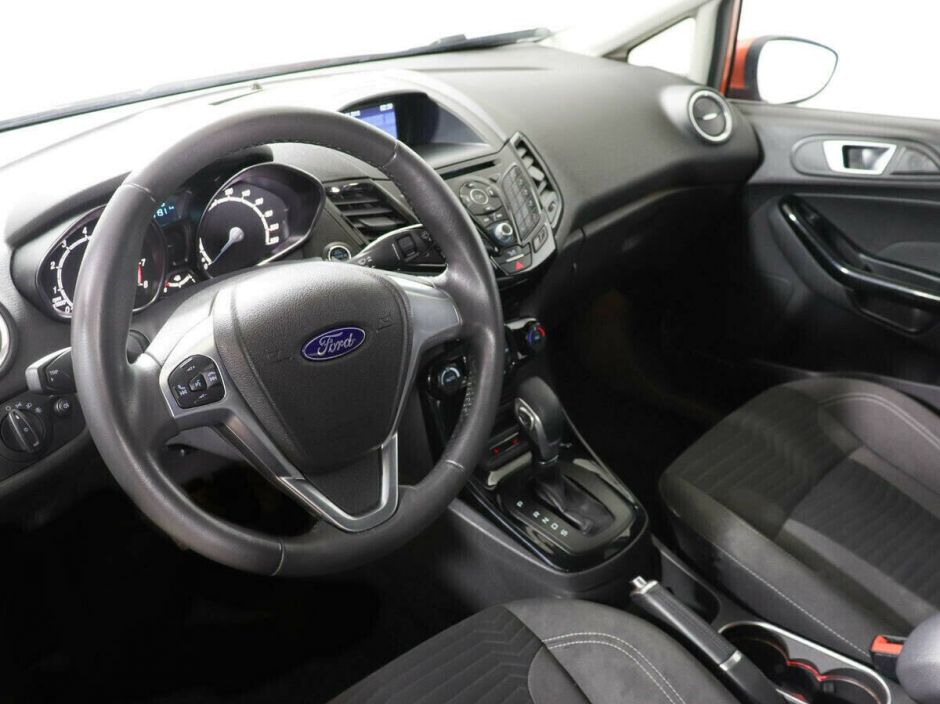 Ford Fiesta 1.6 РКПП, 2015, 110 000 км фото 5