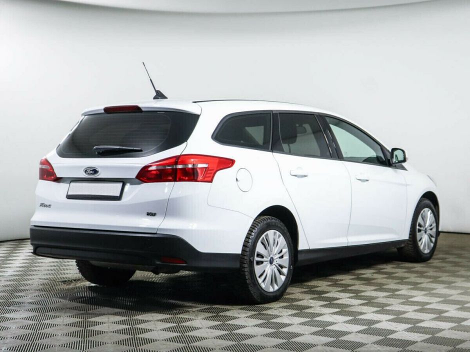 Ford Focus 1.6 МКПП, 2016, 88 000 км фото 2