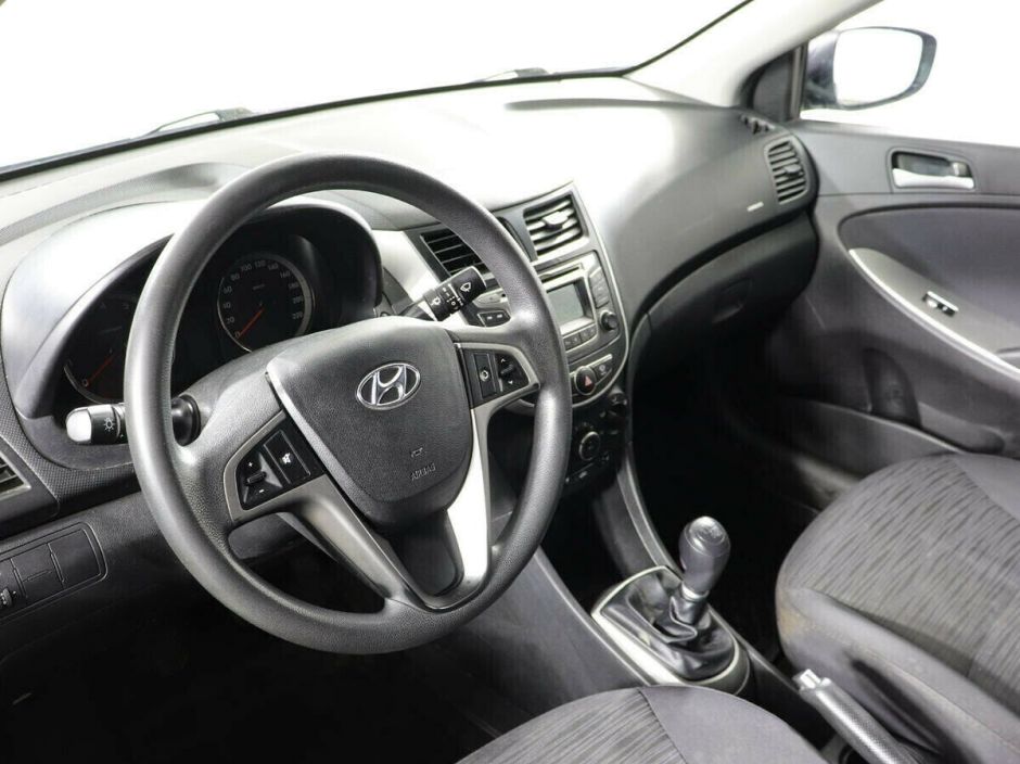 Hyundai Solaris 1.6 МКПП, 2016, 89 000 км фото 6