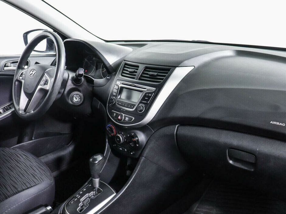 Hyundai Solaris 1.4 АКПП, 2015, 97 000 км фото 8