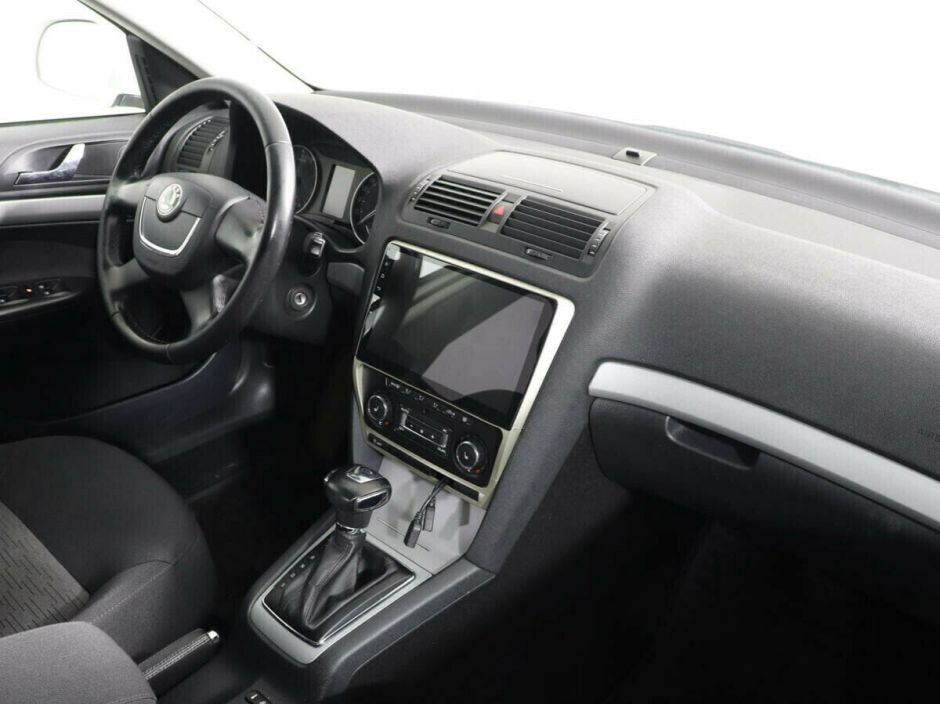 Skoda Octavia 1.8 РКПП, 2012, 144 000 км фото 9