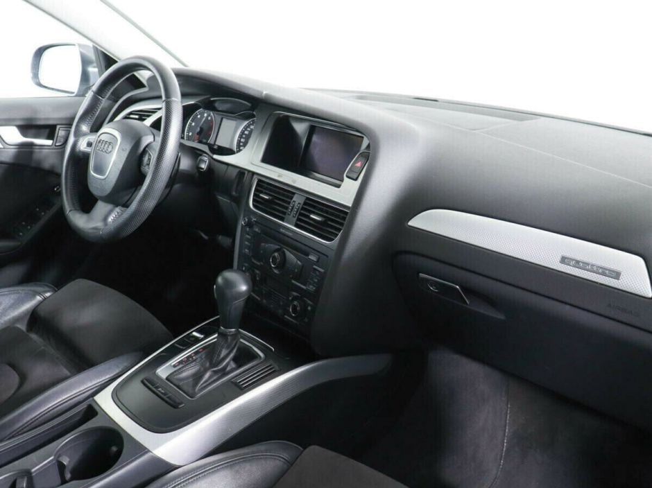 Audi A4 2.0 РКПП, 2011, 143 000 км фото 8