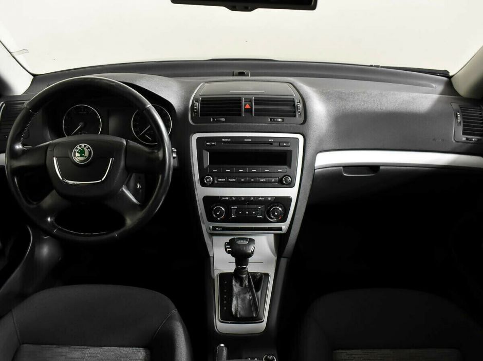 Skoda Octavia 1.8 АКПП, 2012, 140 000 км фото 6