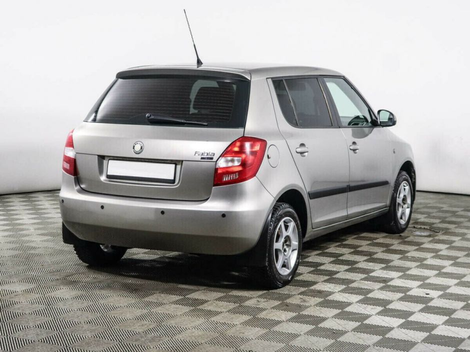 Skoda Fabia 1.4 МКПП, 2010, 165 000 км фото 2