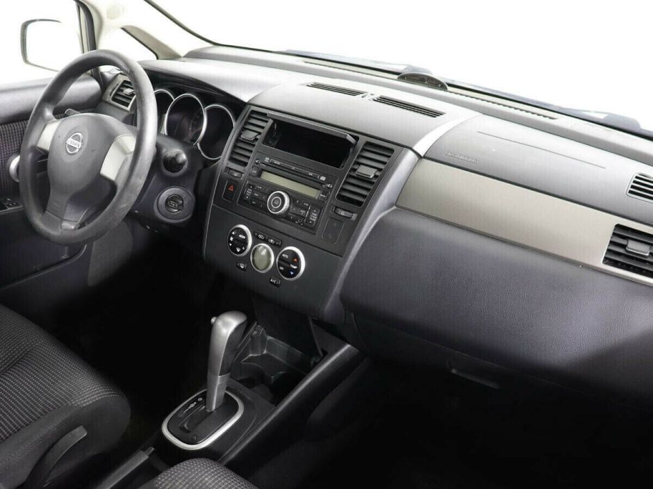 Nissan Tiida 1.6 АКПП, 2013, 121 000 км фото 8