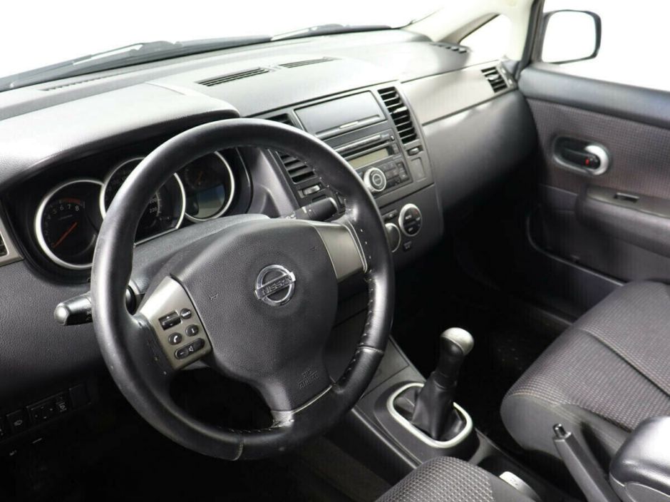 Nissan Tiida 1.6 МКПП, 2012, 134 000 км фото 5