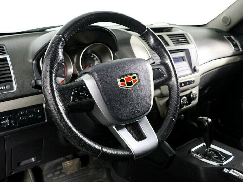 Geely Emgrand X7 2.4 АКПП, 2016, 90 000 км фото 8