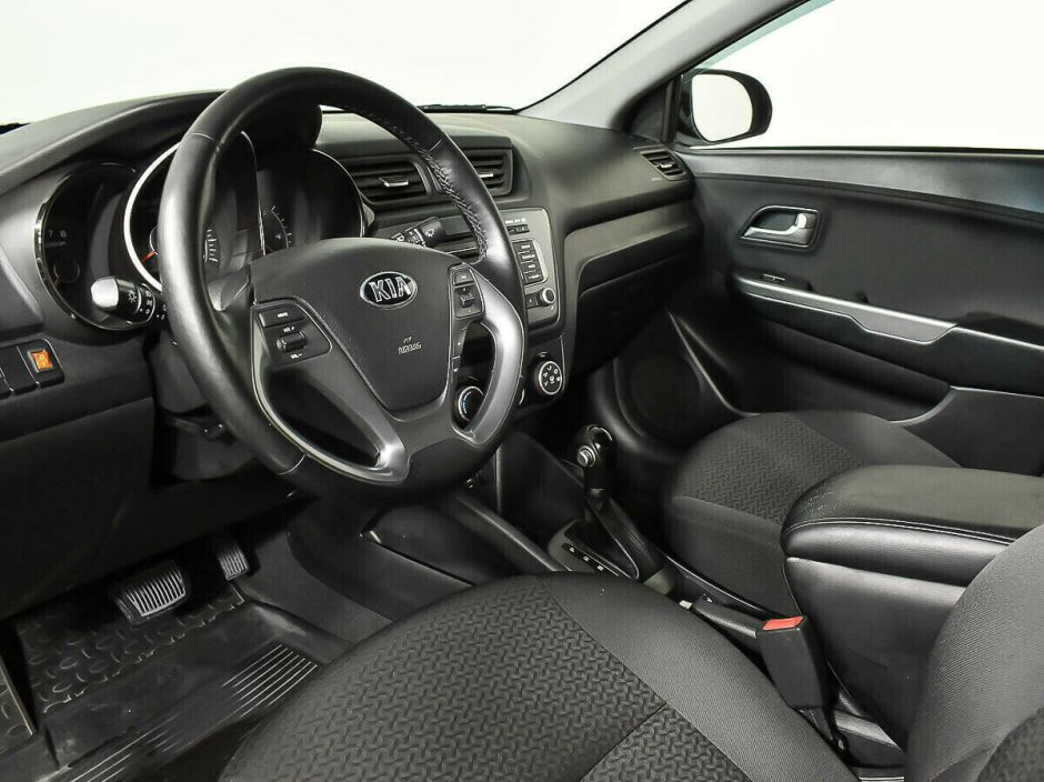 Kia Rio 1.6 АКПП, 2015, 106 000 км фото 10