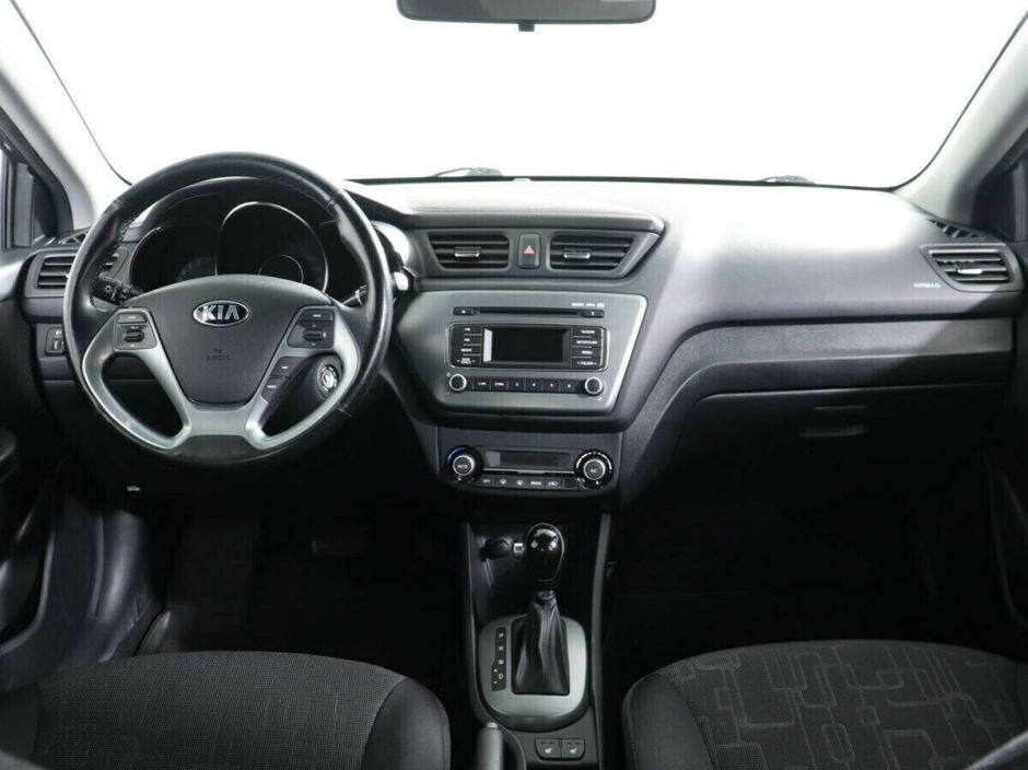 Kia Rio 1.6 АКПП, 2015, 98 000 км фото 6