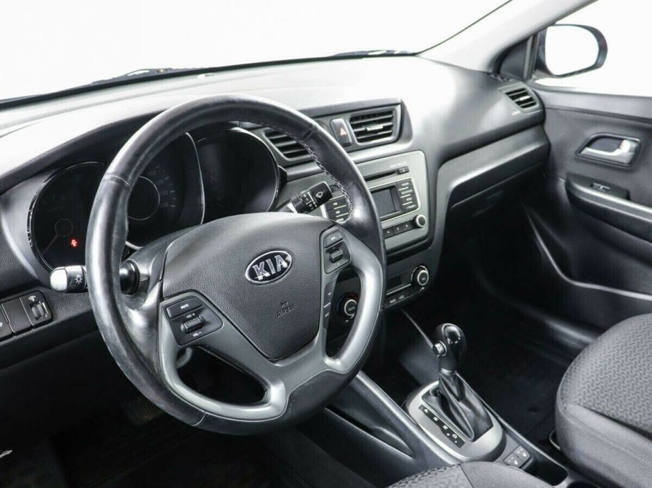 Kia Rio 1.6 АКПП, 2017, 83 000 км фото 5
