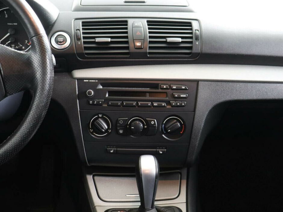 BMW 1 серии 1.6 АКПП, 2010, 159 000 км фото 6