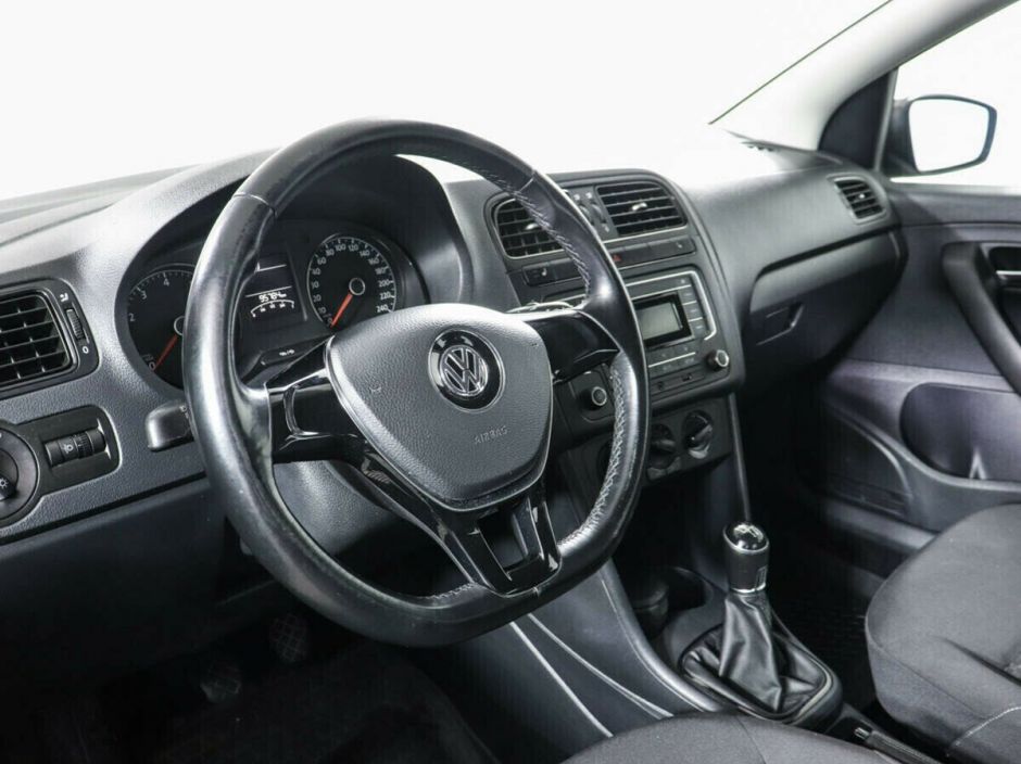Volkswagen Polo 1.6 МКПП, 2016, 85 000 км фото 9
