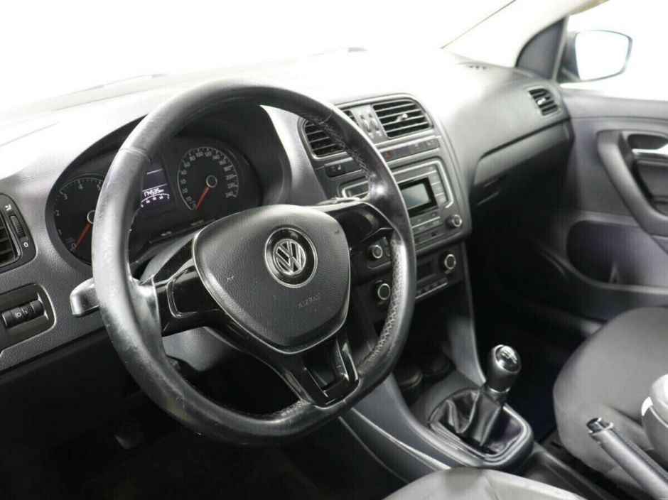 Volkswagen Polo 1.6 МКПП, 2018, 67 000 км фото 9