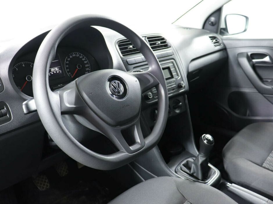 Volkswagen Polo 1.6 МКПП, 2017, 74 000 км фото 9