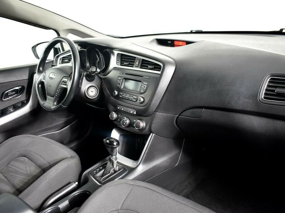 Kia Ceed 1.6 АКПП, 2015, 98 000 км фото 6