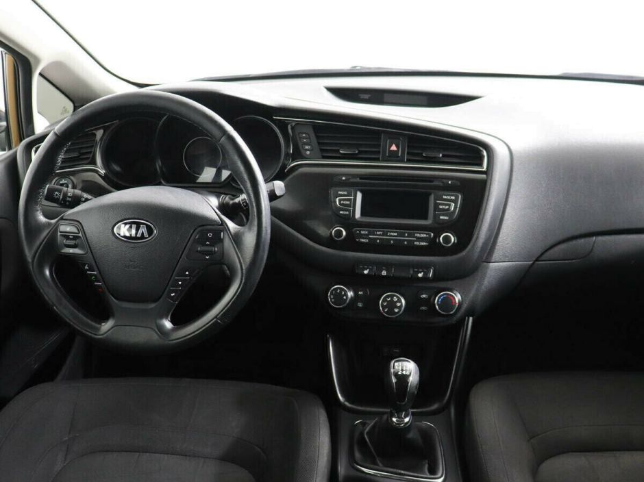 Kia Ceed 1.6 МКПП, 2015, 97 000 км фото 10