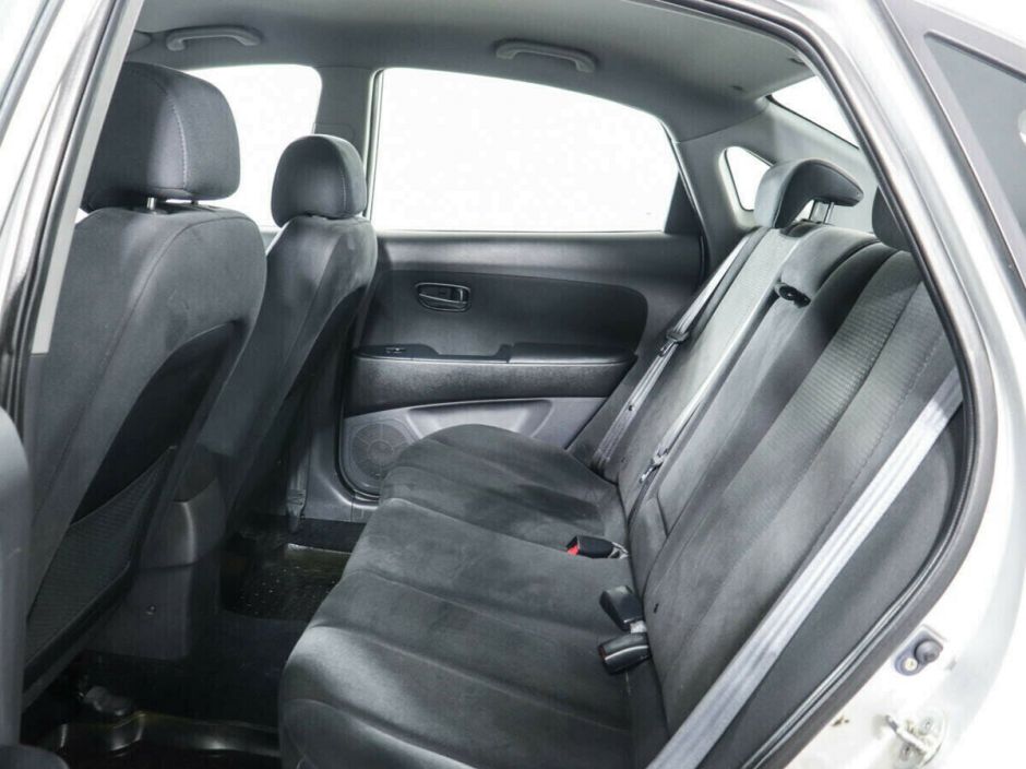 Hyundai Elantra 1.6 МКПП, 2010, 168 000 км фото 6