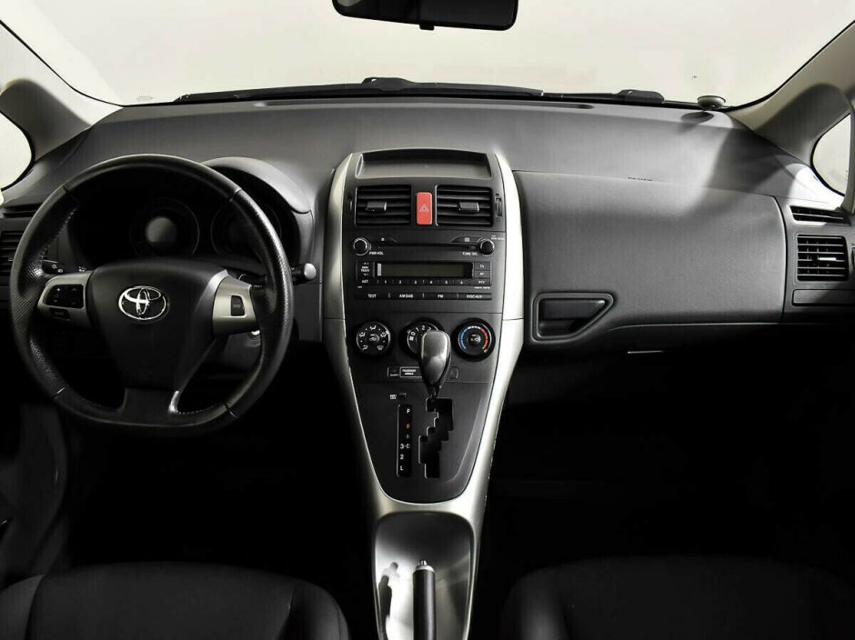 Toyota Auris 1.6 АКПП, 2012, 138 000 км фото 8