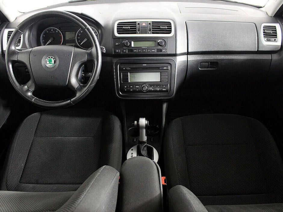 Skoda Fabia 1.6 АКПП, 2009, 176 000 км фото 3