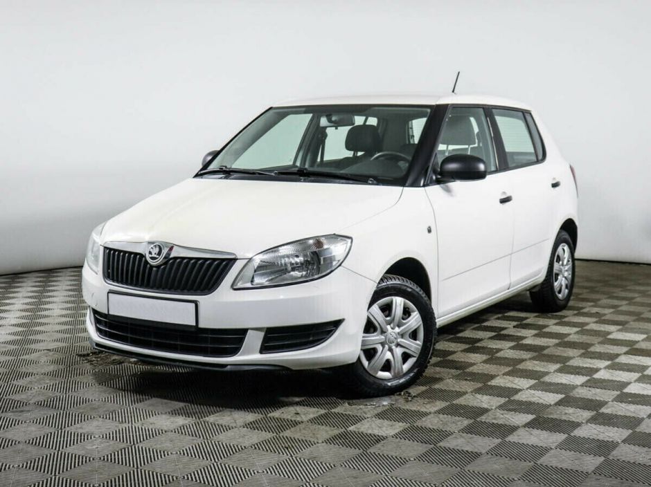 Skoda Fabia 1.6 АКПП, 2013, 130 000 км фото 1