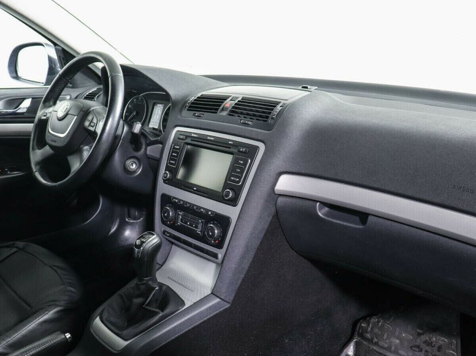 Skoda Octavia 1.8 МКПП, 2010, 155 000 км фото 7
