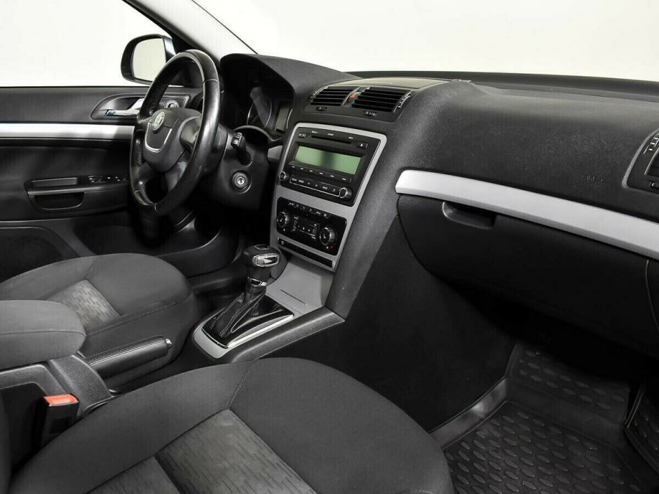 Skoda Octavia 1.6 АКПП, 2011, 148 000 км фото 5