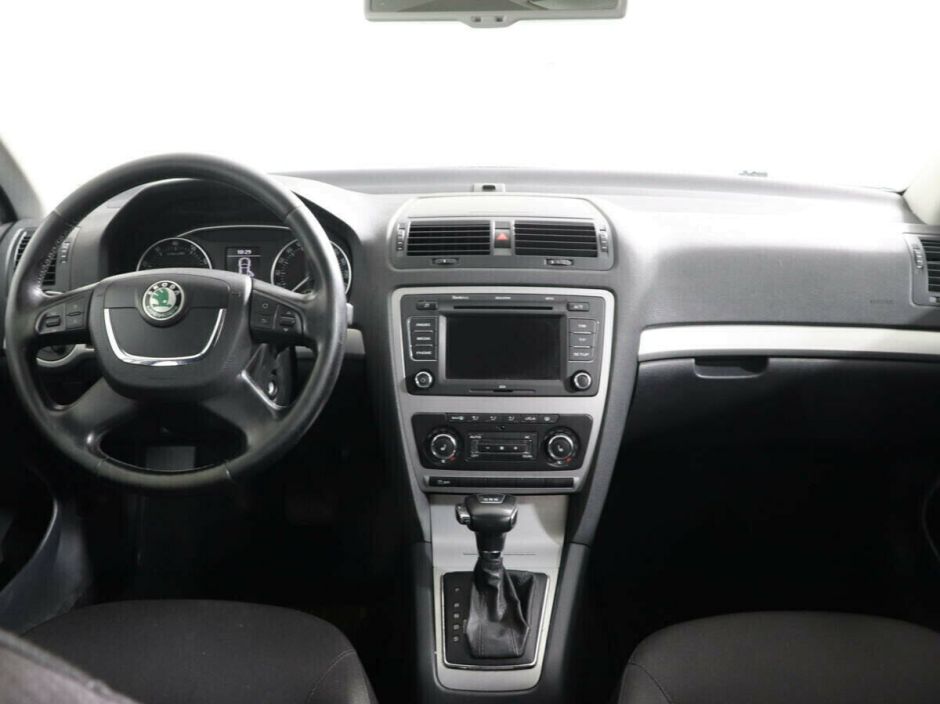 Skoda Octavia 1.8 РКПП, 2011, 153 000 км фото 5