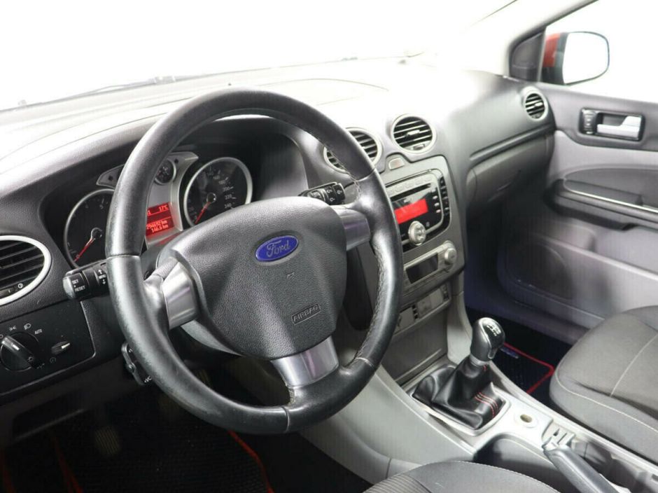 Ford Focus 1.8 МКПП, 2010, 161 000 км фото 5